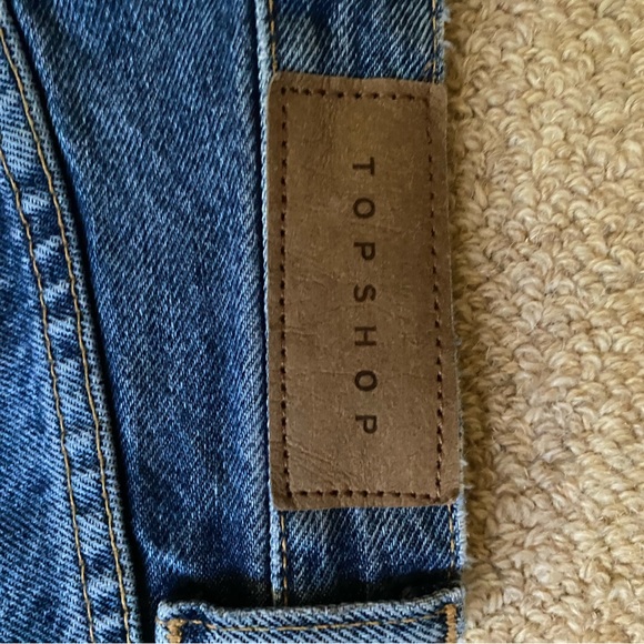 Topshop Editor Ripped Straight Jeans size 25. - Picture 5 of 7